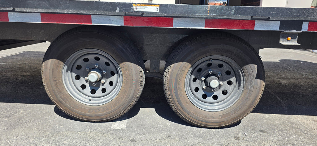 8.5 x 20 10K Deckover Trailer (used)