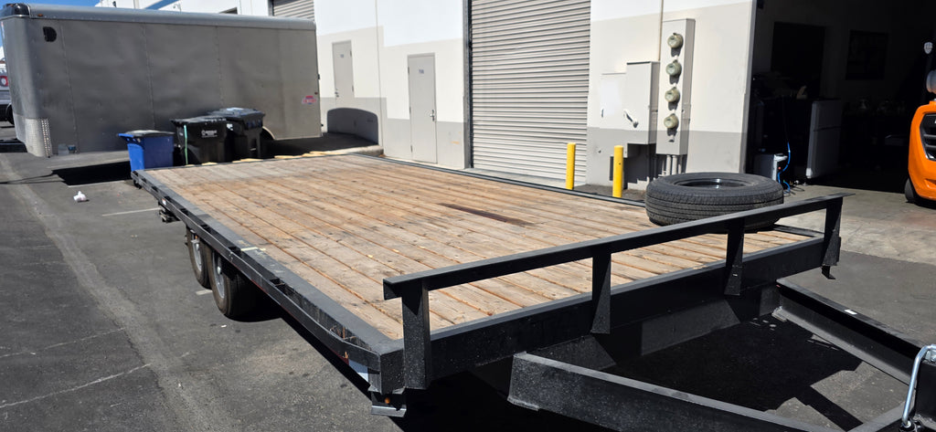 8.5 x 20 10K Deckover Trailer (used)