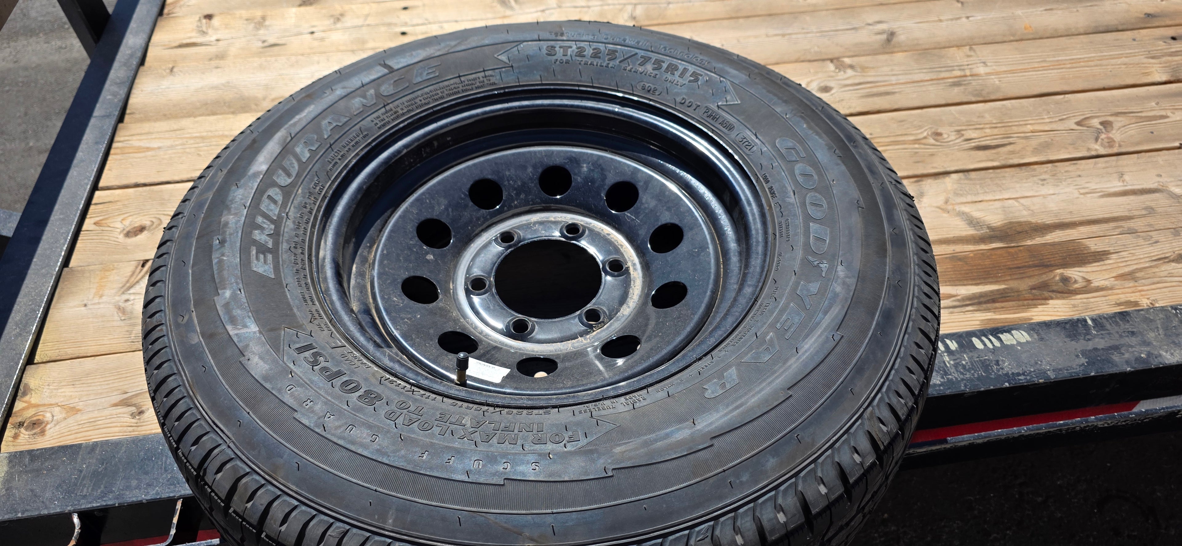 8.5 x 20 10K Deckover Trailer (used)