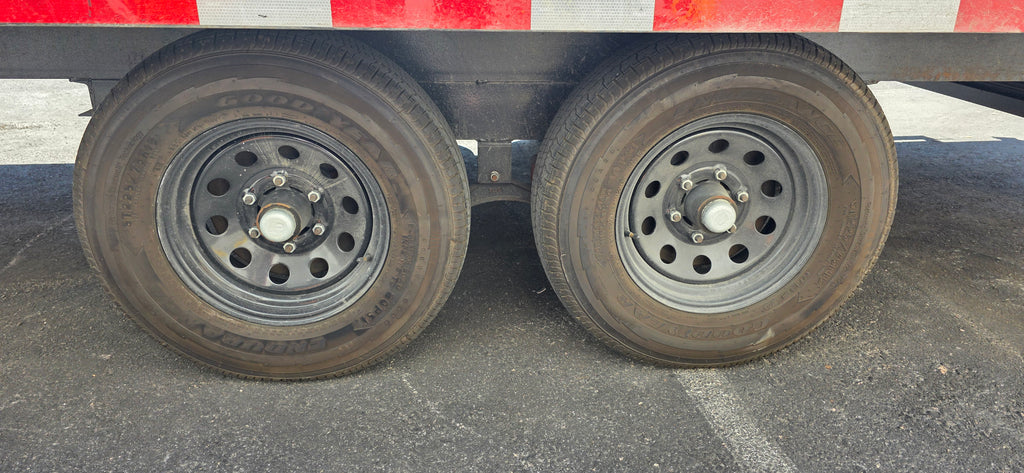 8.5 x 20 10K Deckover Trailer (used)